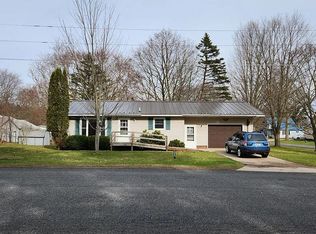 9052 Dicey St, Montague, MI 49437