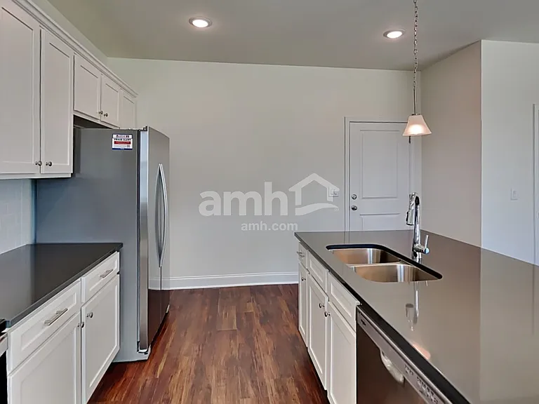 269 Willow Ln — Photo 4