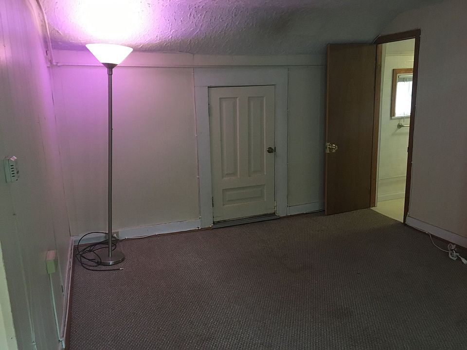 1st image of 1109 S Farwell St APT 3