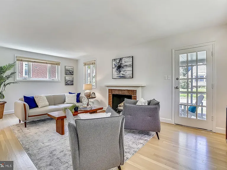 4400 Rosedale Ave — Photo 5