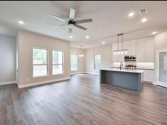 4th image of 3524 N Littlejohn Ave