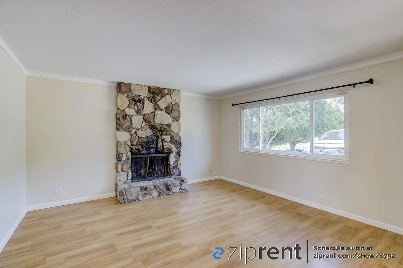 2405 Seville Ct photo 1