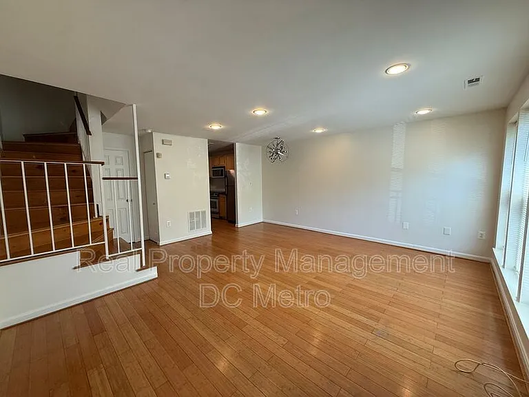 1125 Harvard St NW #R — Photo 10