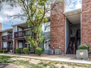 1004 King Dr UNIT 1D, Saint Charles, MO 63303