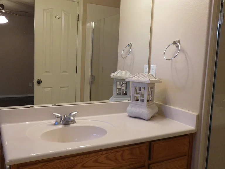 7519 Treviso Ct NE — Photo 16