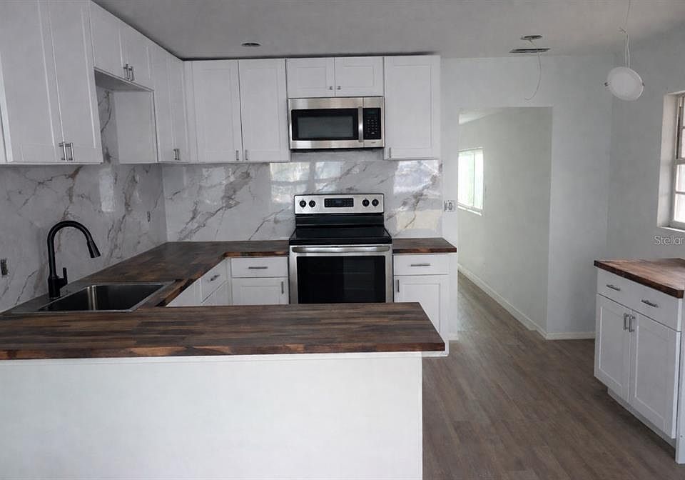 2nd image of 2442 40TH AVENUE N