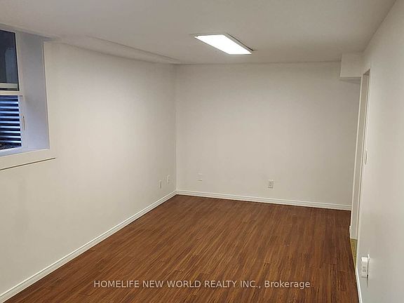 5th image of 4383 Radisson Cres