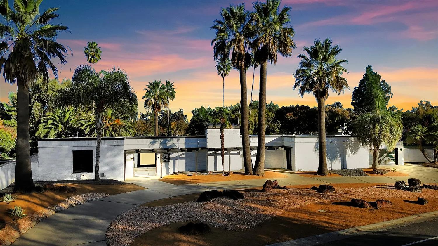 44366 Clubhouse Dr photo 1