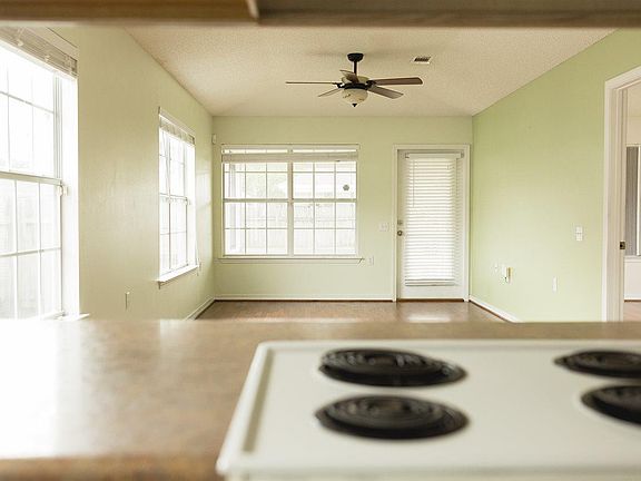 3rd image of 3039 Flintlock Dr