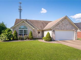6026 Pine View Ct, Jeffersonville, IN 47130
