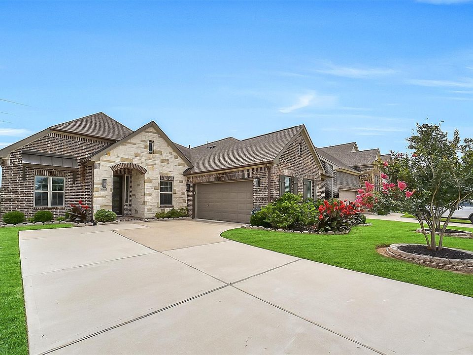 1st image of 33519 Green Prairie Drive