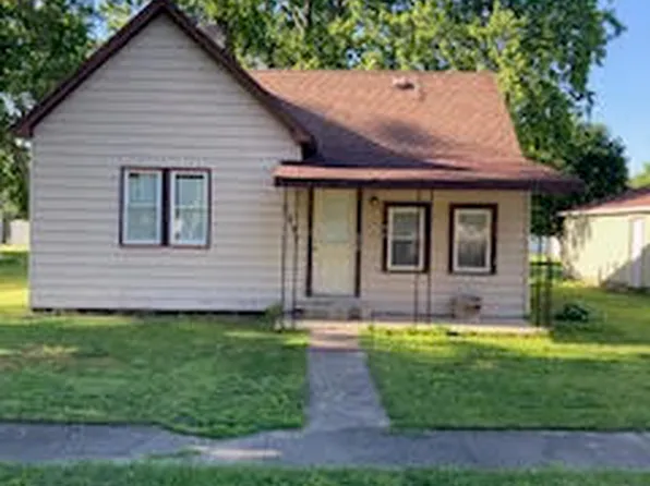 307 E Chestnut St, Allerton, IL 61810
