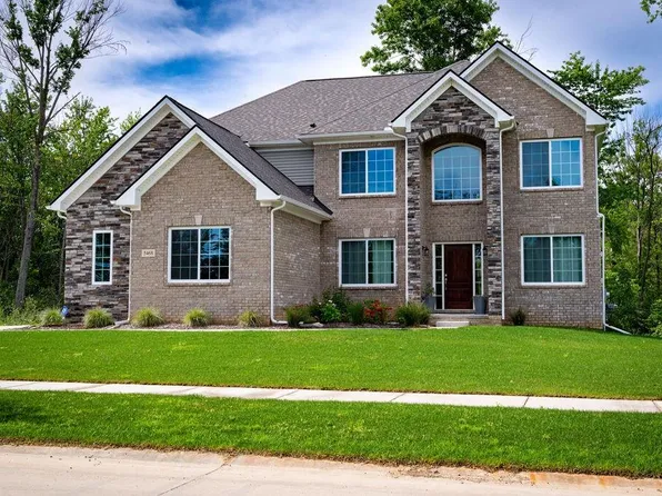 5468 Morgan Lake Dr, Clarkston, MI 48348