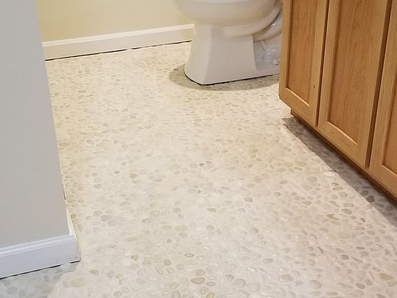4th image of 701 Columbia St APT 205