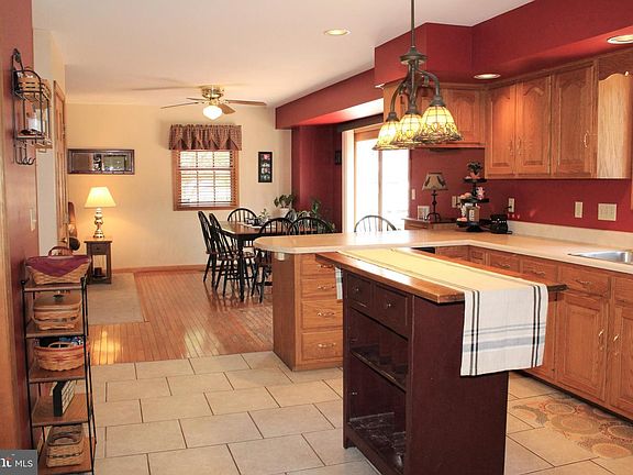 5th image of 10479 Gravelly Creek Ln