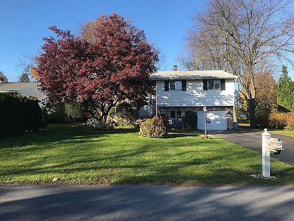 Four bedroom bilevel