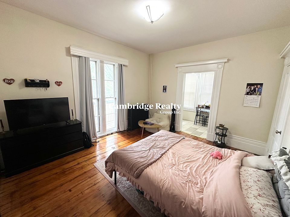 1st image of 17 Fayette St #2