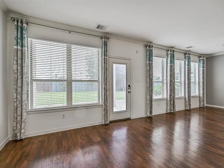 4511 Apple Point Ln — Photo 17