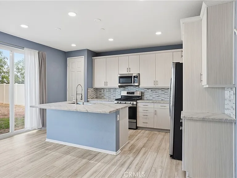 574 Feeder St — Photo 20