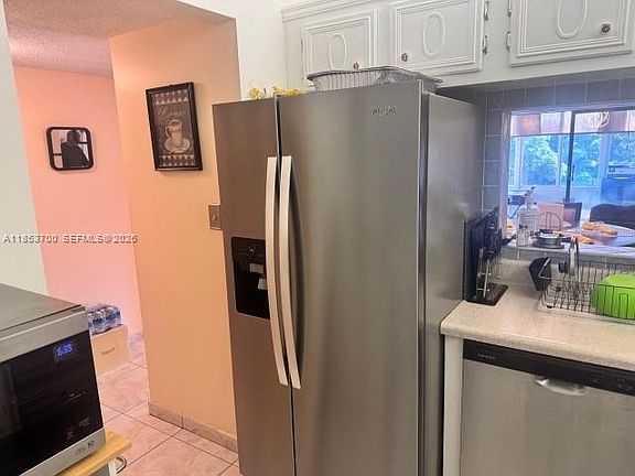 4th image of 4270 NW 40th St APT 306