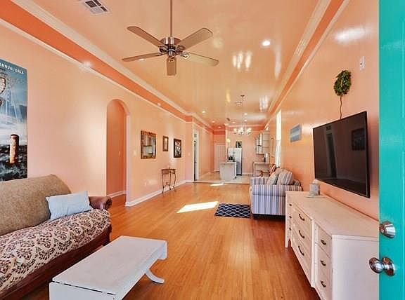 2nd image of 2735 Orleans Ave