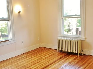 632 High St, Middletown, CT 06457