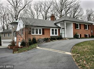 3913 Commander Dr, Hyattsville, MD