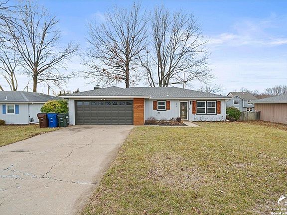 3rd image of 2239 Melholland Rd