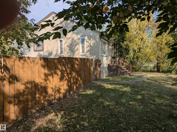 12804 126th St NW, Edmonton, AB T5L 0Y1