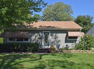 1088 Van Buren Ave, Des Plaines, IL 60018