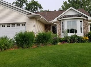 1605 Maple Manors Ct, Mound, MN 55364