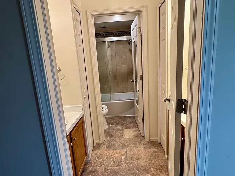 1825 Latimer Dr — Photo 60