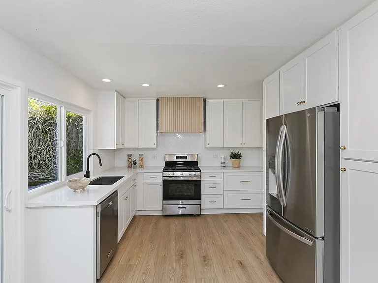416 Gail Dr — Photo 17