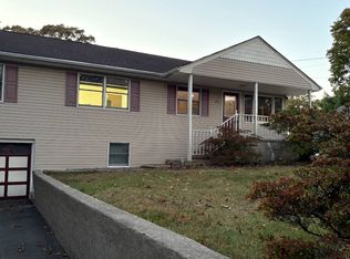 28 McGaw Ave, Lake Grove, NY 11755