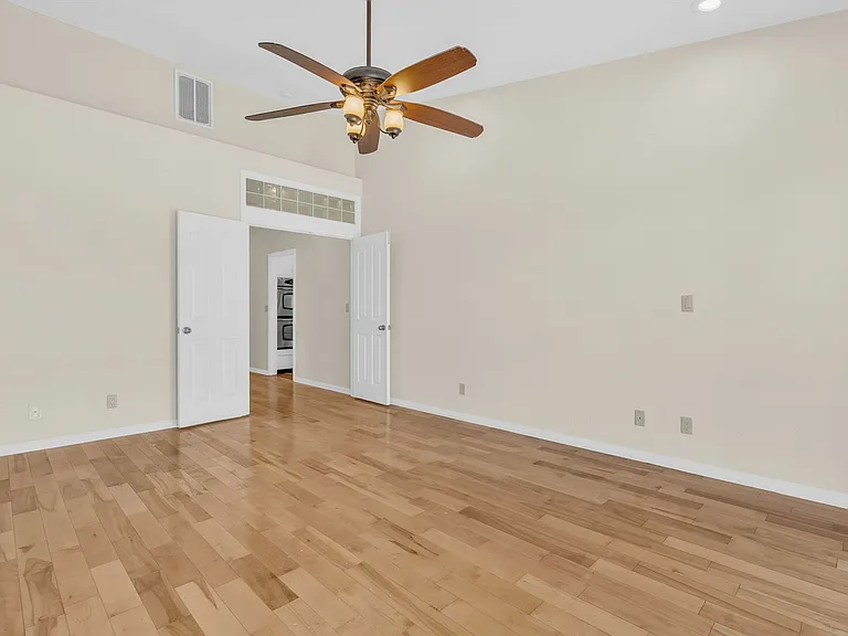 2317 Wayfarer Dr — Photo 37