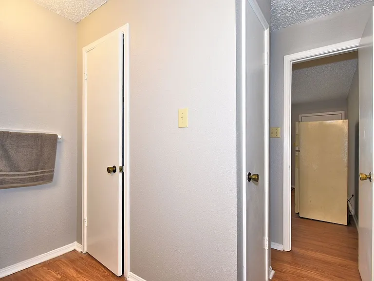 South Point Apartments — Photo 5
