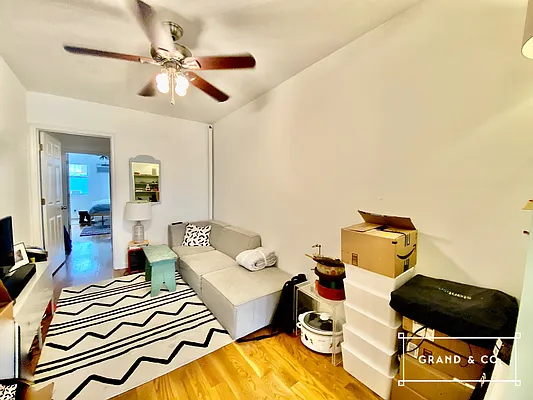 Rented by Grand & Co. | media 3