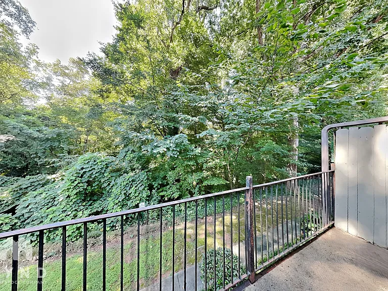 3083 Colonial Way #F — Photo 13