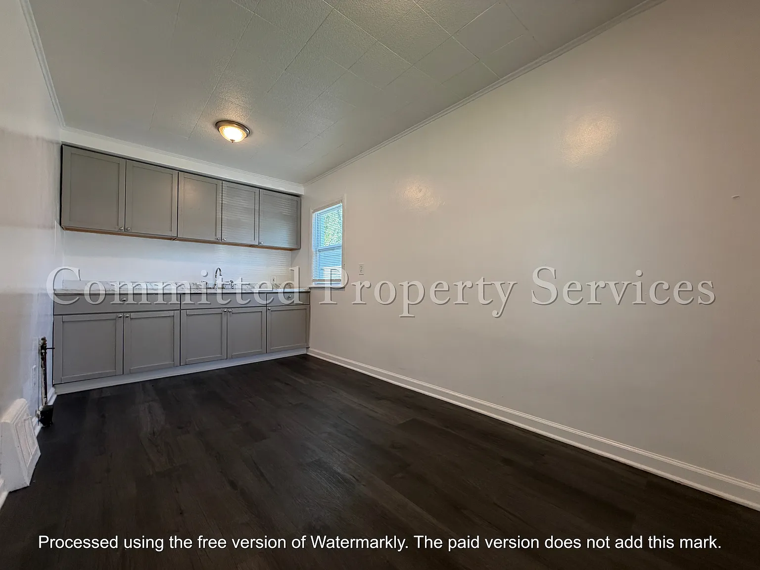 3 bed, 1250 sqft, $1,300 — Photo 3