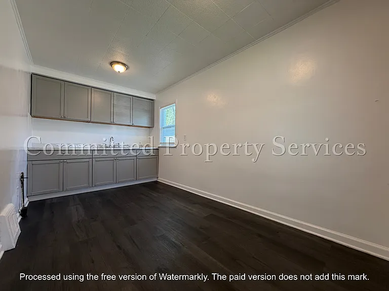 19739 Oakfield St — Photo 3