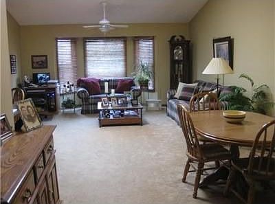 4th image of 735 Willow Creek Way