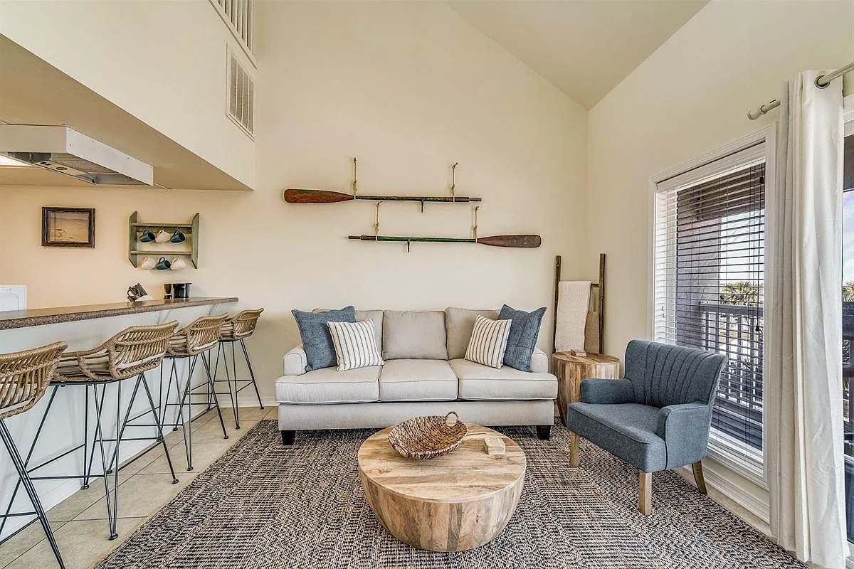 336 Fort Pickens Rd — Photo 4