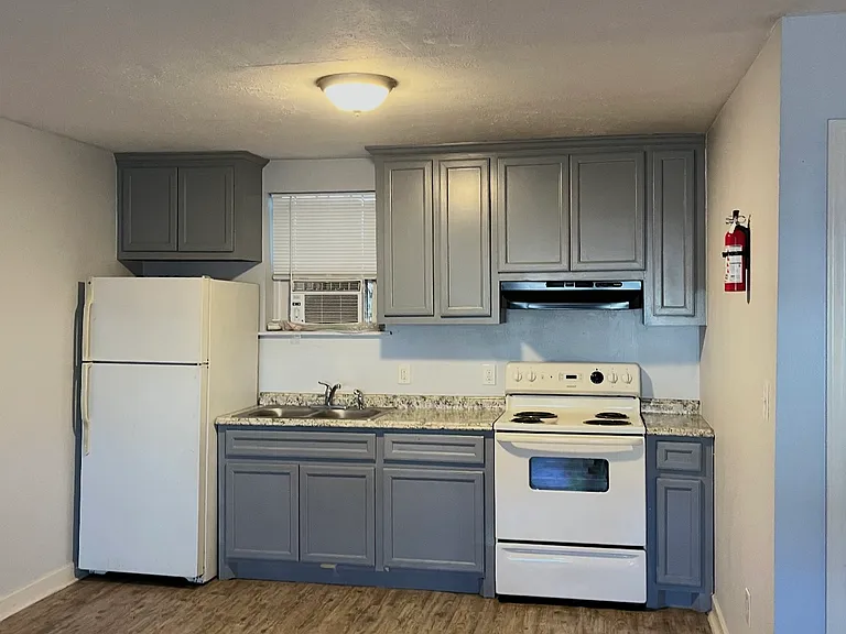 511 Schweikhardt St #9 — Photo 3