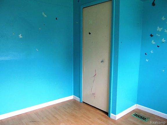 5th image of 3584 14th St