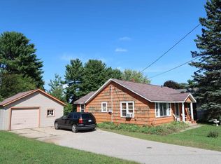 10361 E Grandview Rd, Traverse City, MI 49684