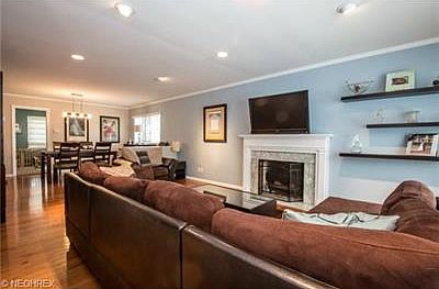 4th image of 1376 Henning Dr