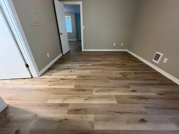 2712 SE Yamhill St #5, Portland, OR 97214