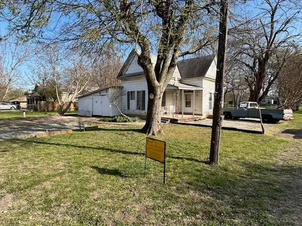 401 E Spruce St, Whitewright, TX 75491
