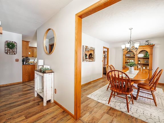 5th image of 319 Seitz Dr