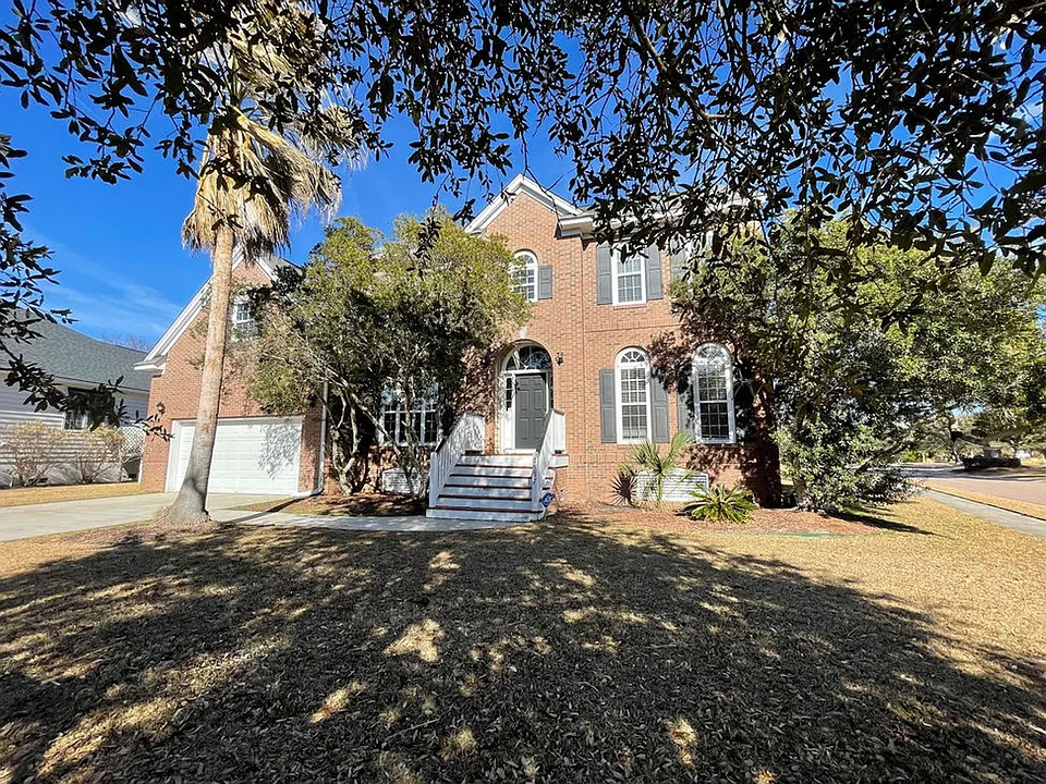 1537 Oakhurst Dr